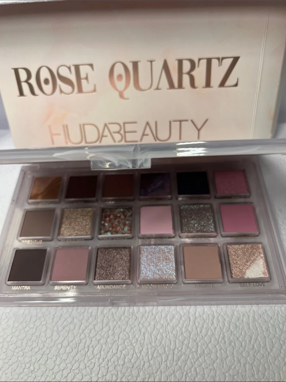 HUDA BEAUTY Rose Quartz Eyeshadow Palette